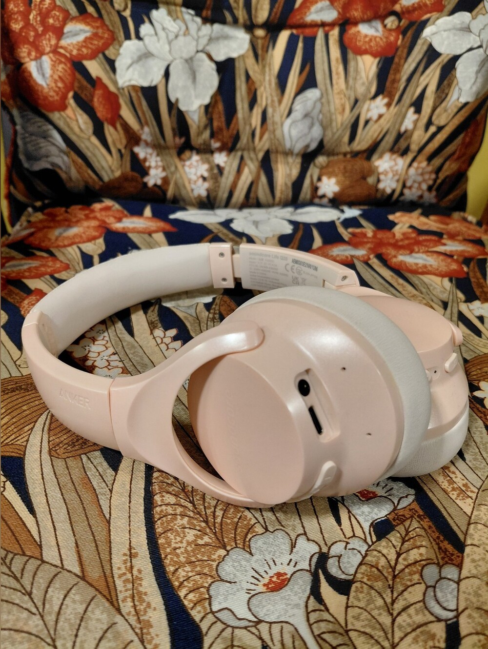 Anker Noise-Cancelling Wireless Headphones - Pastel Pink